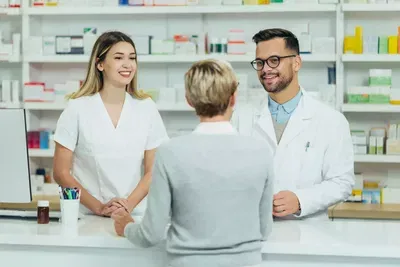 Aide-pharmacienne